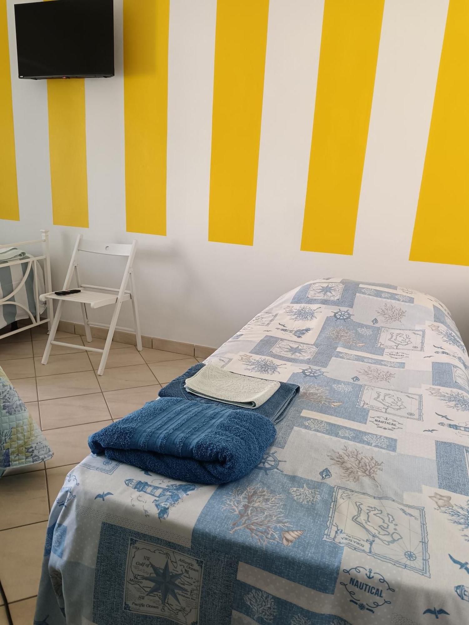 A Casa Di Berna E Tere Lägenhet Venturina Terme Exteriör bild